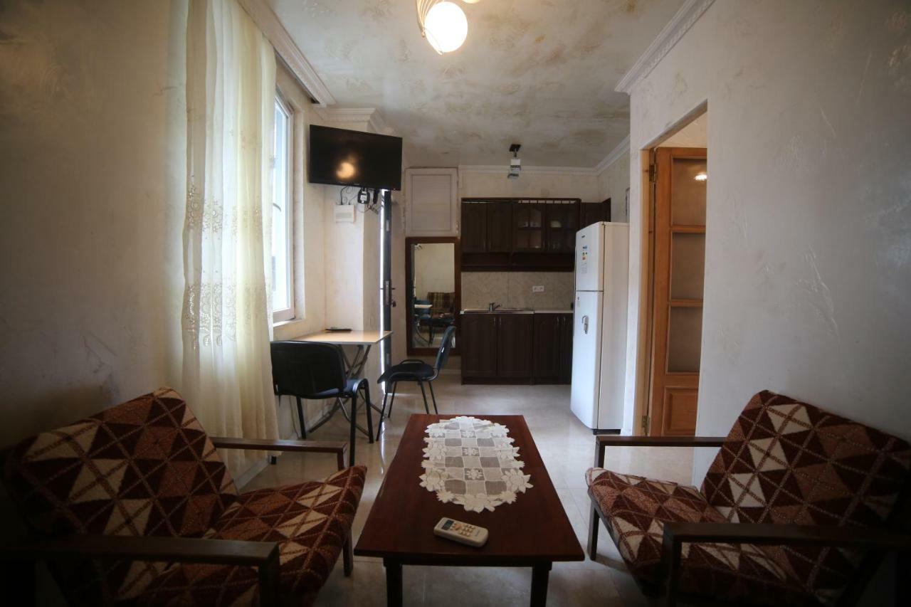 Duruu's Apartment 1 bedroom Batoemi Buitenkant foto